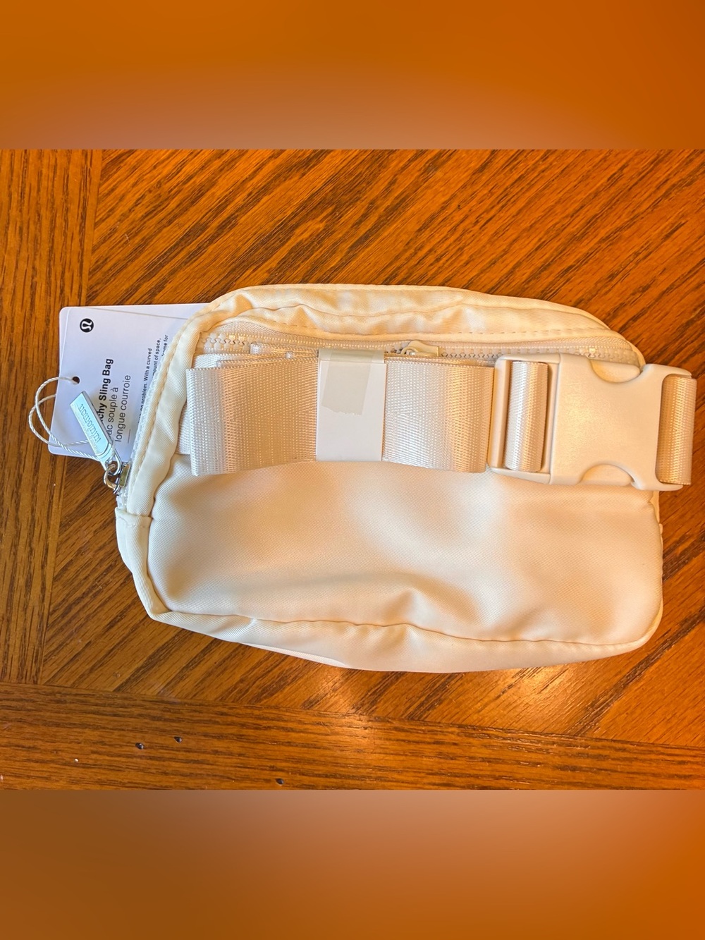 Lululemon Cream Crossbody Bag 1L - Picture 2 of 2